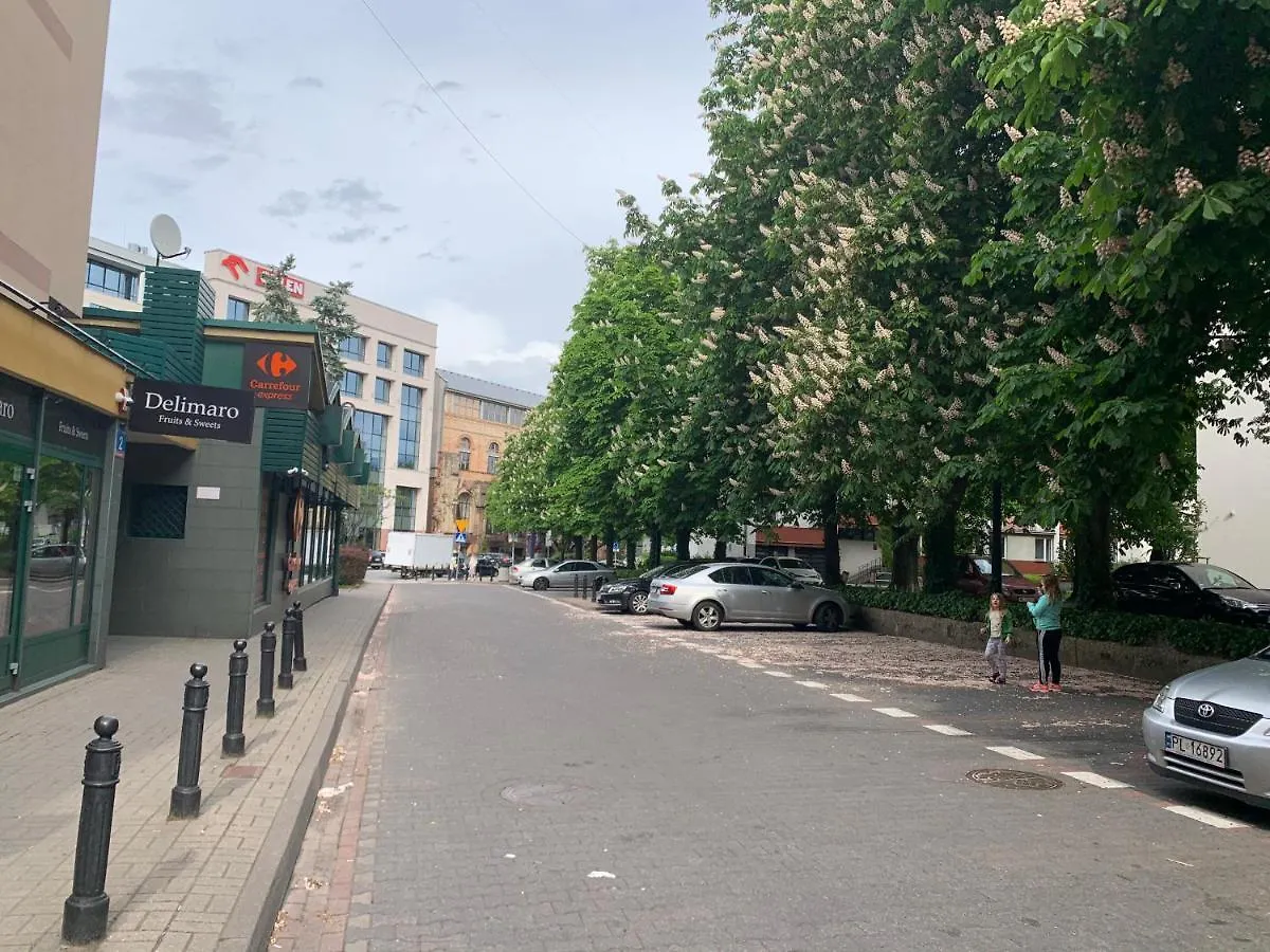 Perfect Location Two Bedrooms With Balkony Warszawa Polska